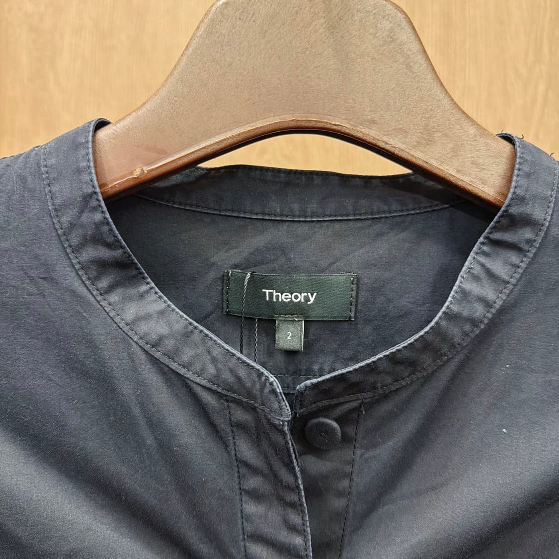 띠어리 반팔 롱원피스 스탠드 카라 허리 스트랩 체스트 포켓 디테일 블랙 상품이미지6