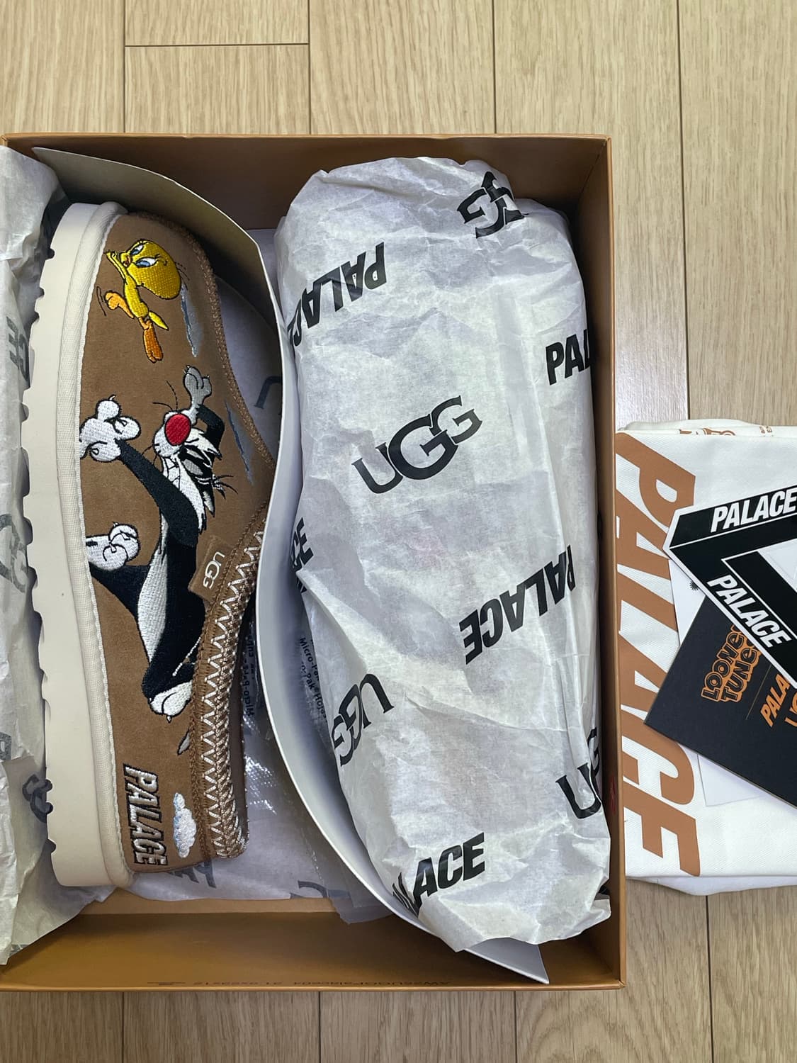 팔라스 어그 루니툰즈 타스만 260 상품이미지2