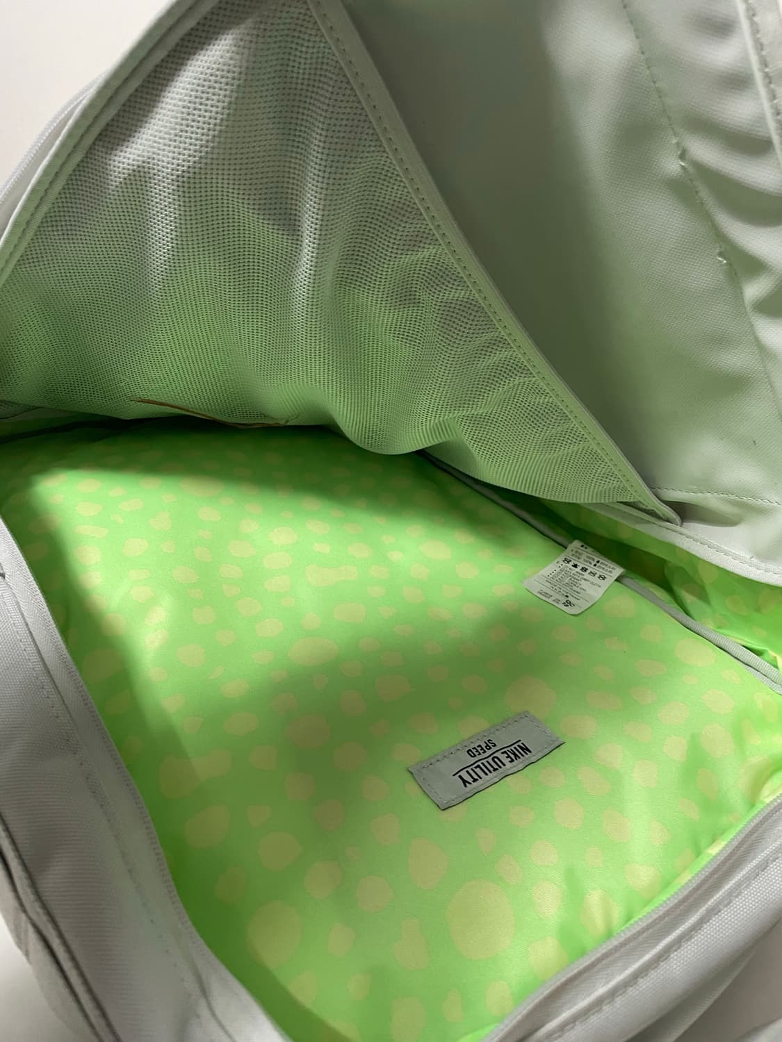 나이키 유틸리티 백팩 가방 정품 상품이미지5