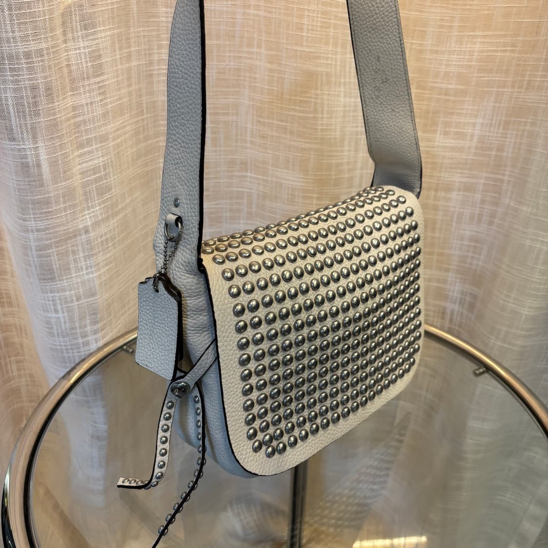 정품 코치 스터드 가죽 숄더백     상품이미지3