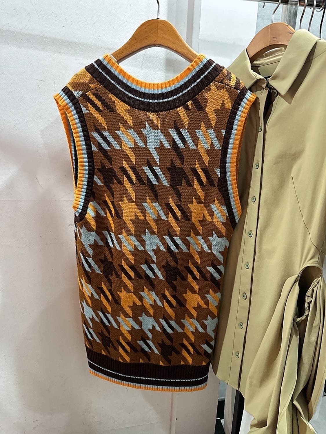 (정품/새상품) 리 매튜스 여성 V넥 오버핏 니트 베스트 상품이미지3