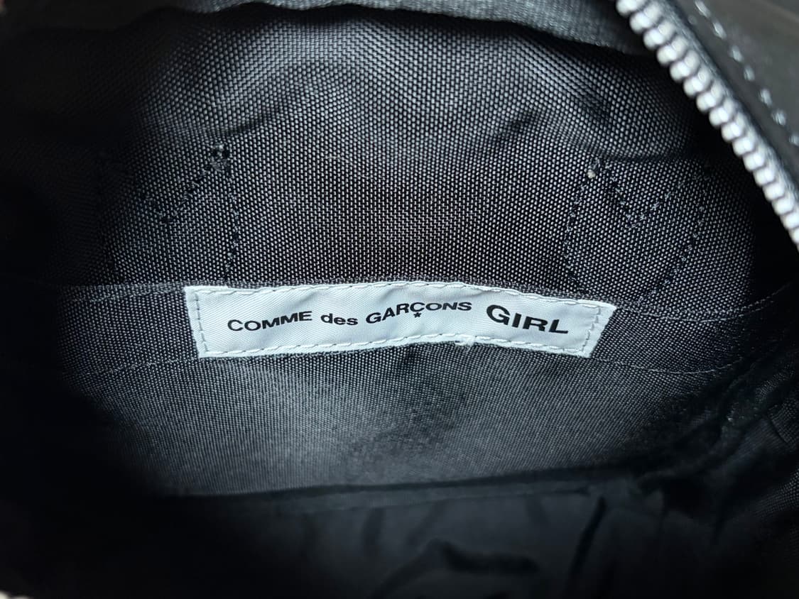 꼼데가르송 프릴백 상품이미지4
