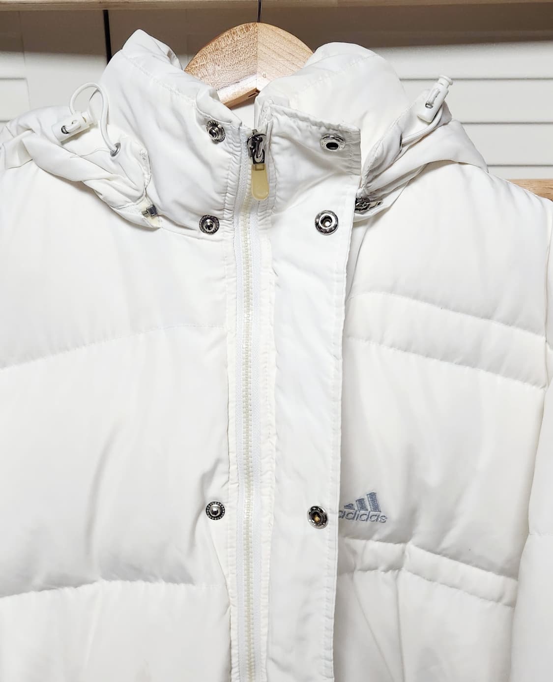 대장 아디다스 화이트 y2k 푸퍼 숏 패딩 후드 자켓 스카이블루 로고 상품이미지5