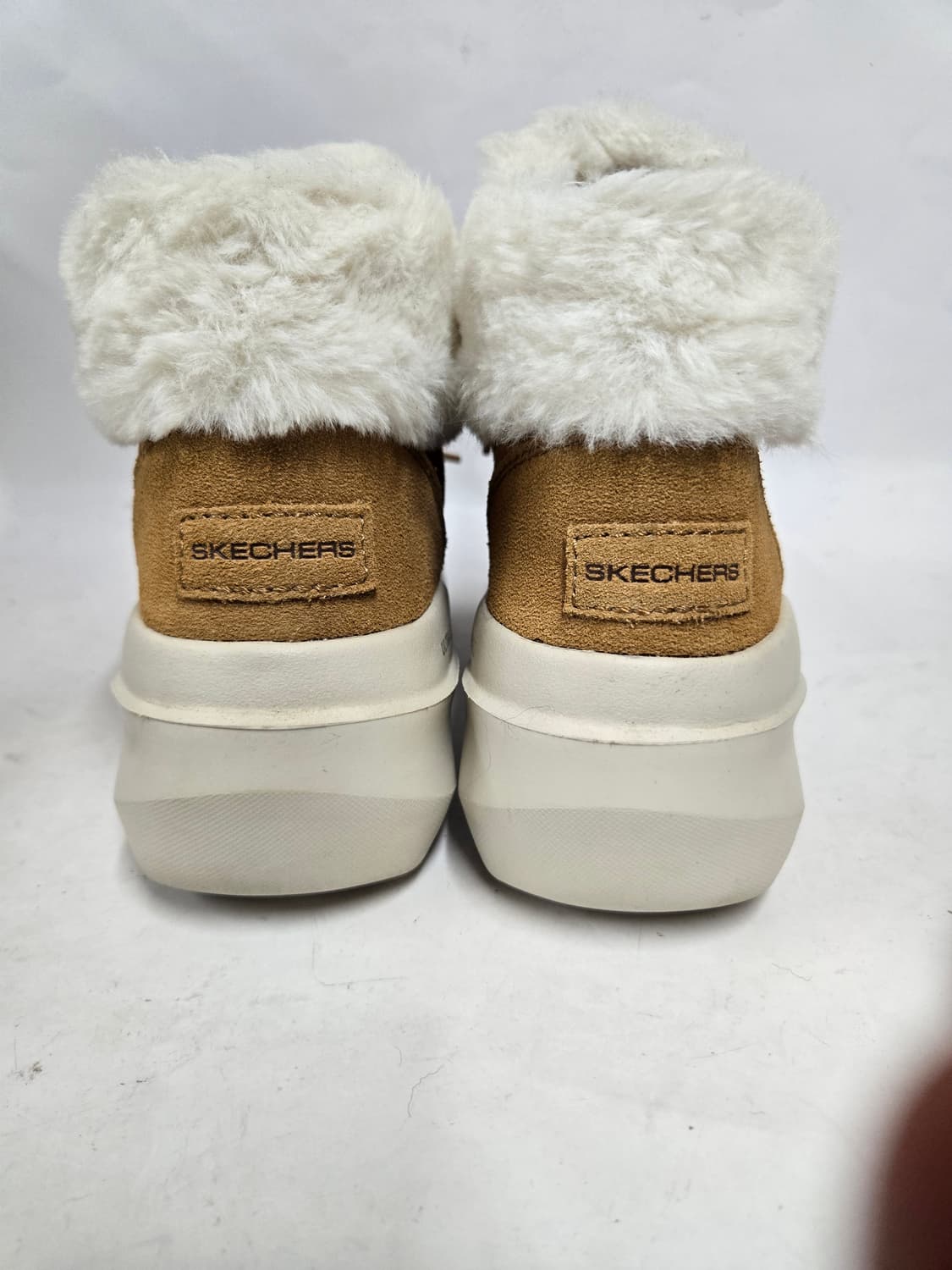 스케쳐스 온더고조이 스웨이드 퍼 부츠 브라운225 상품이미지4