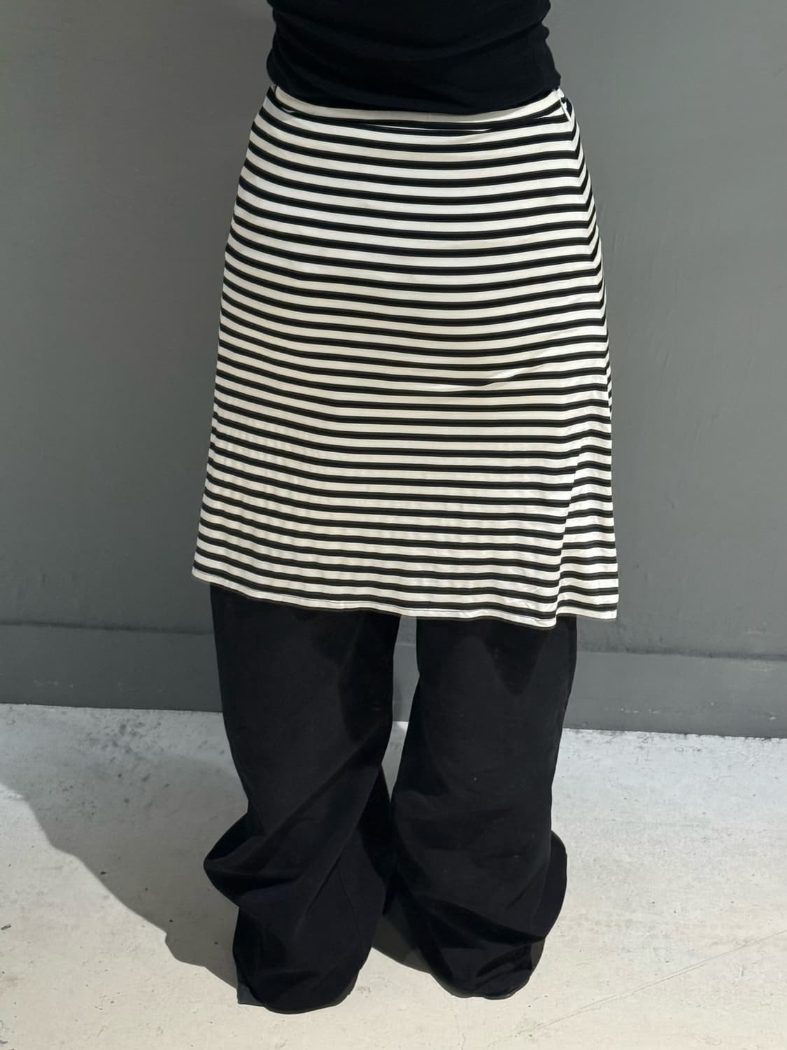 stripe pattern frill point midi skirt 상품이미지4