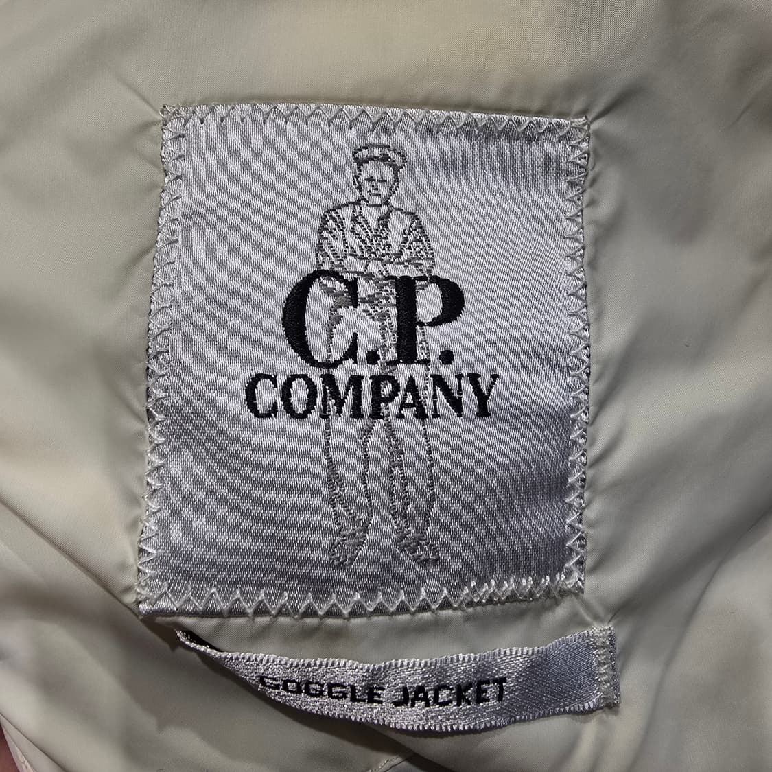 [중고/정품] CP컴퍼니 고글 조끼패딩 상품이미지5