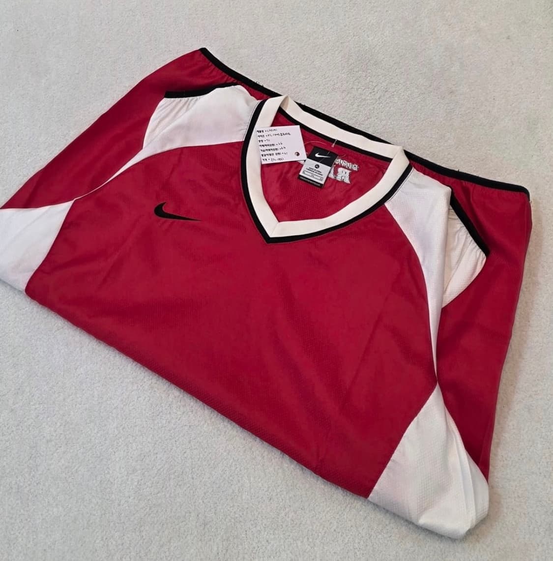 NIKE [나이키] UV 브이넥 경량 우븐 맨투맨 상품이미지5