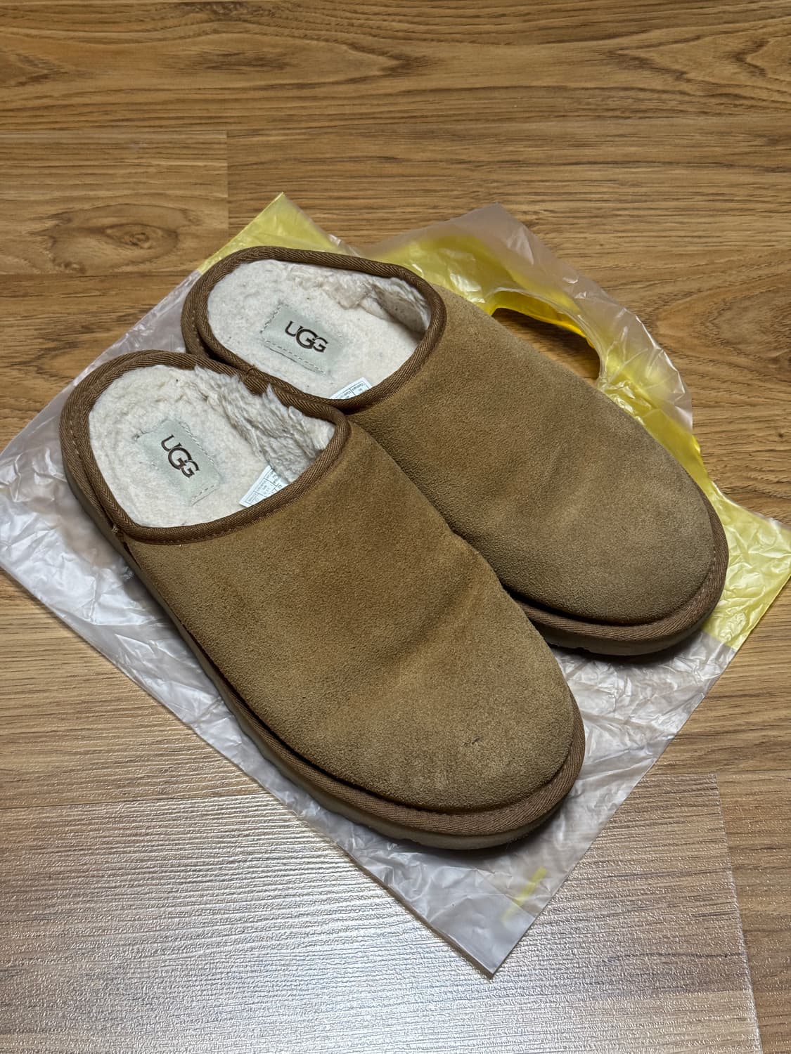 UGG 어그 클래식 슬립온 슬리퍼 상품이미지3