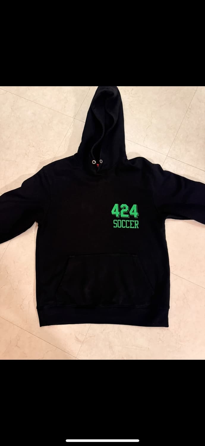 424 로고 후드티  상품이미지1