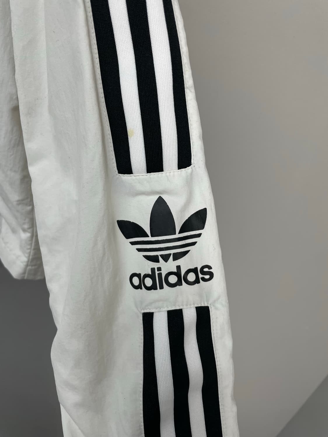 아디다스 오리지널스 트레포일로고 바람막이 자켓 H1334 상품이미지4