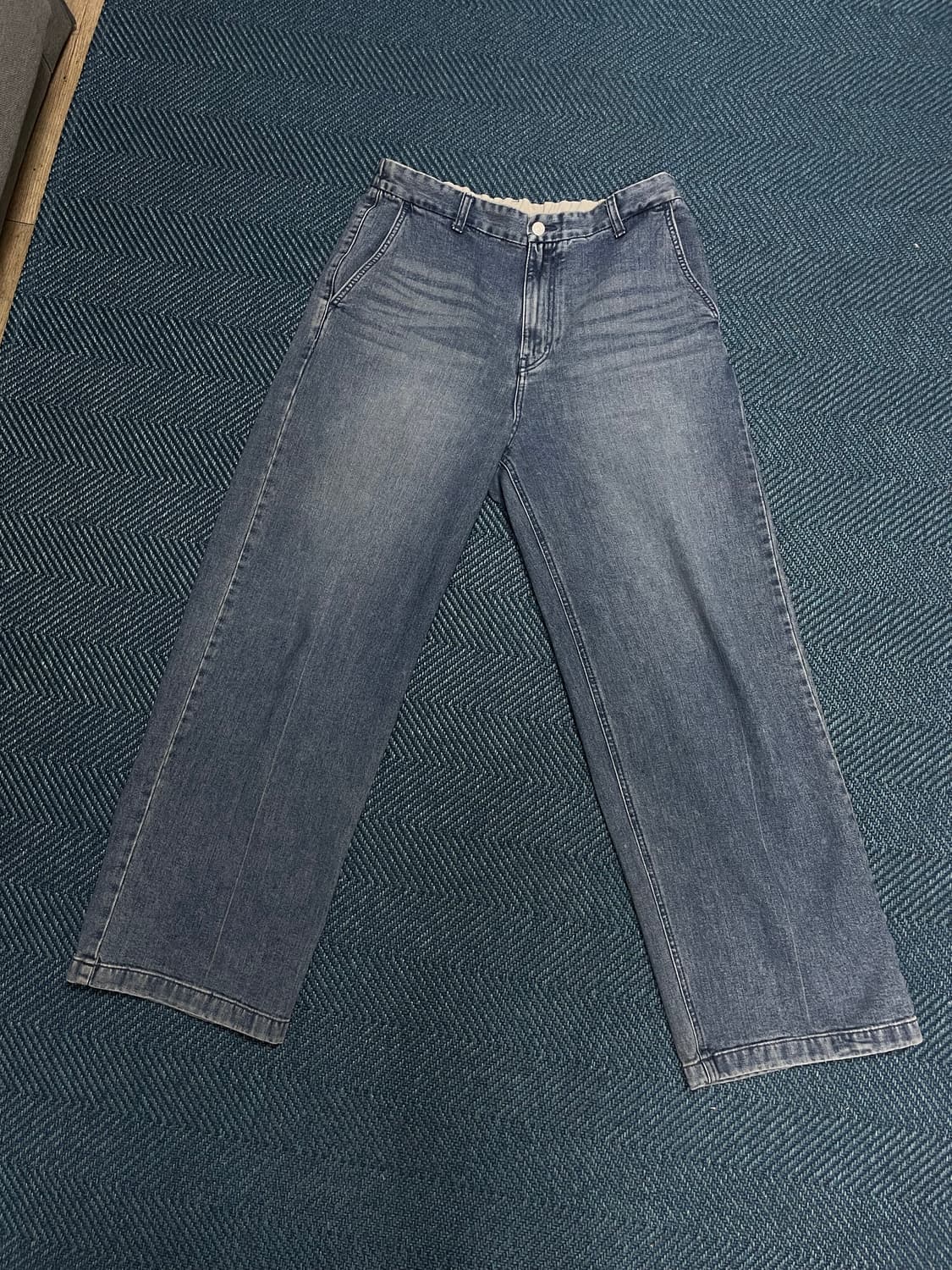 어나더오피스 하프밴딩 데님팬츠 인디고 03사이즈 (34) 상품이미지4