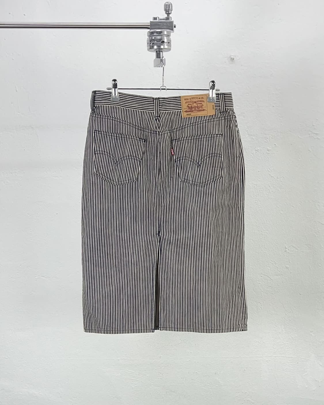 리바이스 화이트 블랙 스트라이프 데님 미디 스커트 상품이미지6