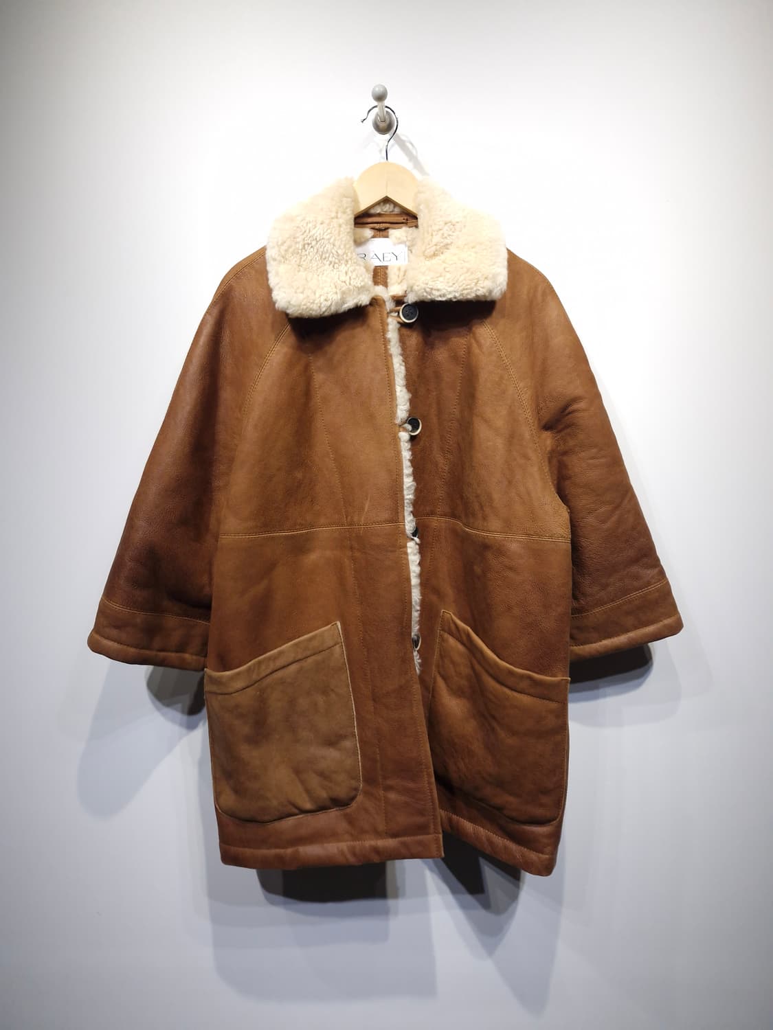 RAEY 램스킨 시어링 코트 브라운 상품이미지1