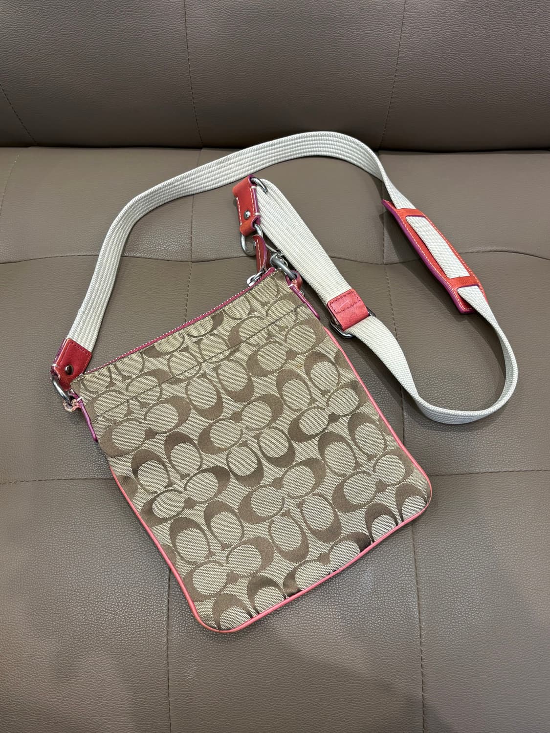 코치 크로스백 상품이미지2