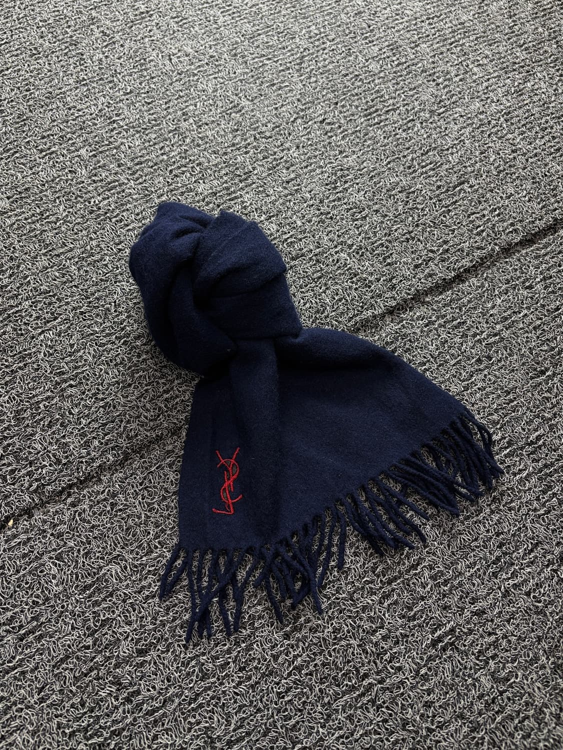 90s YSL 입생로랑 100% 퓨어 울 머플러 3039 상품이미지1