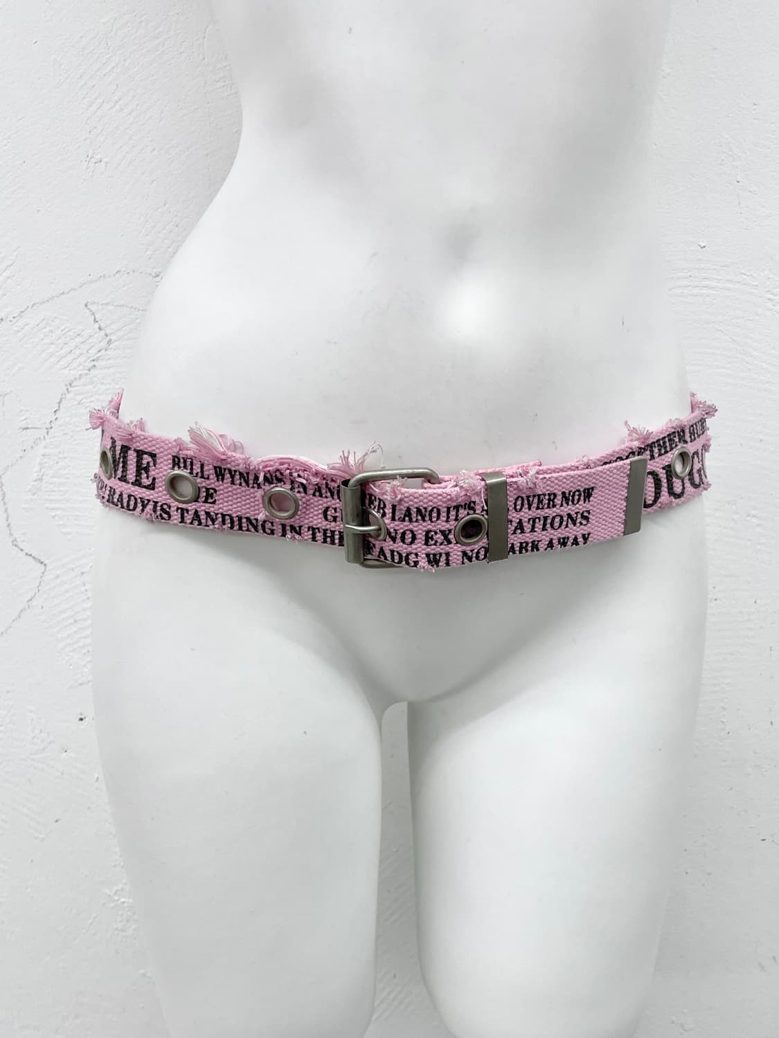 y2k 레터링 펀칭 벨트 상품이미지1