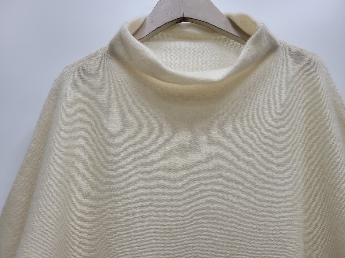 캐시미어 100% 무지 가오리 오버핏 니트 / 여 FREE 아이보리
 상품이미지3