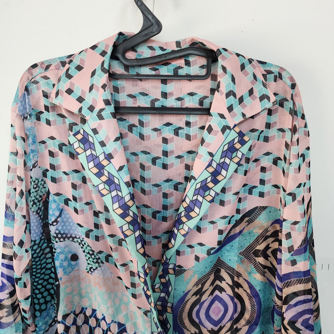 비비안 디자인 패턴 롱 시스루 로브 상품이미지2