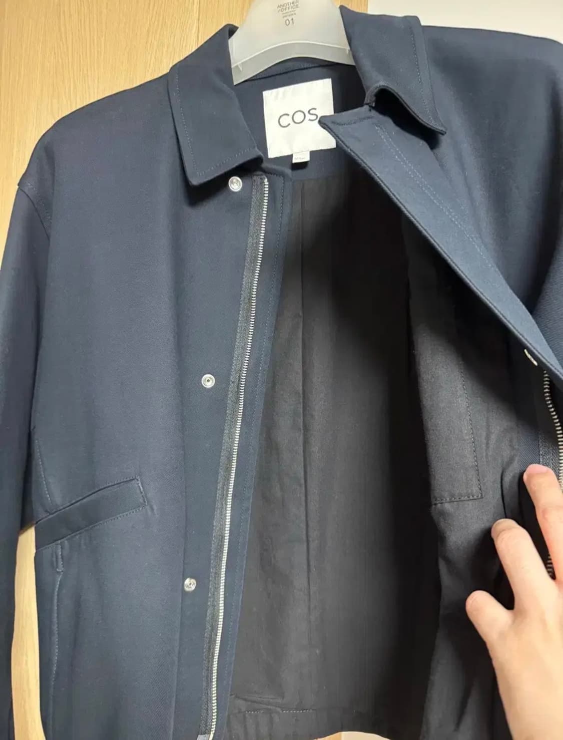 Cos Twill Utility Bomber Jacket Navy 상품이미지4