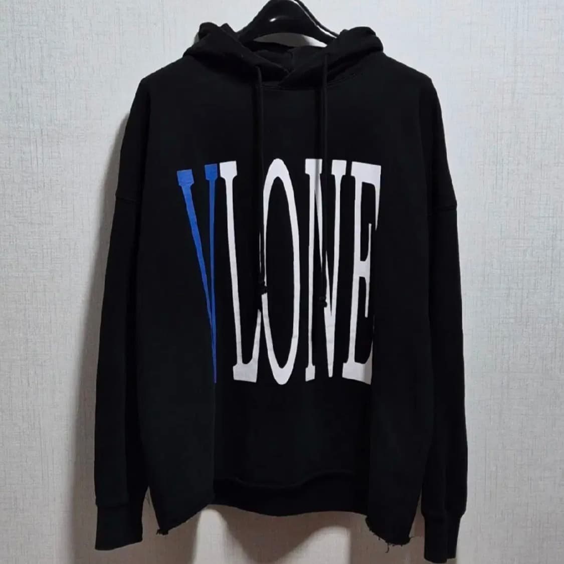 브이론 후드티 상품이미지1