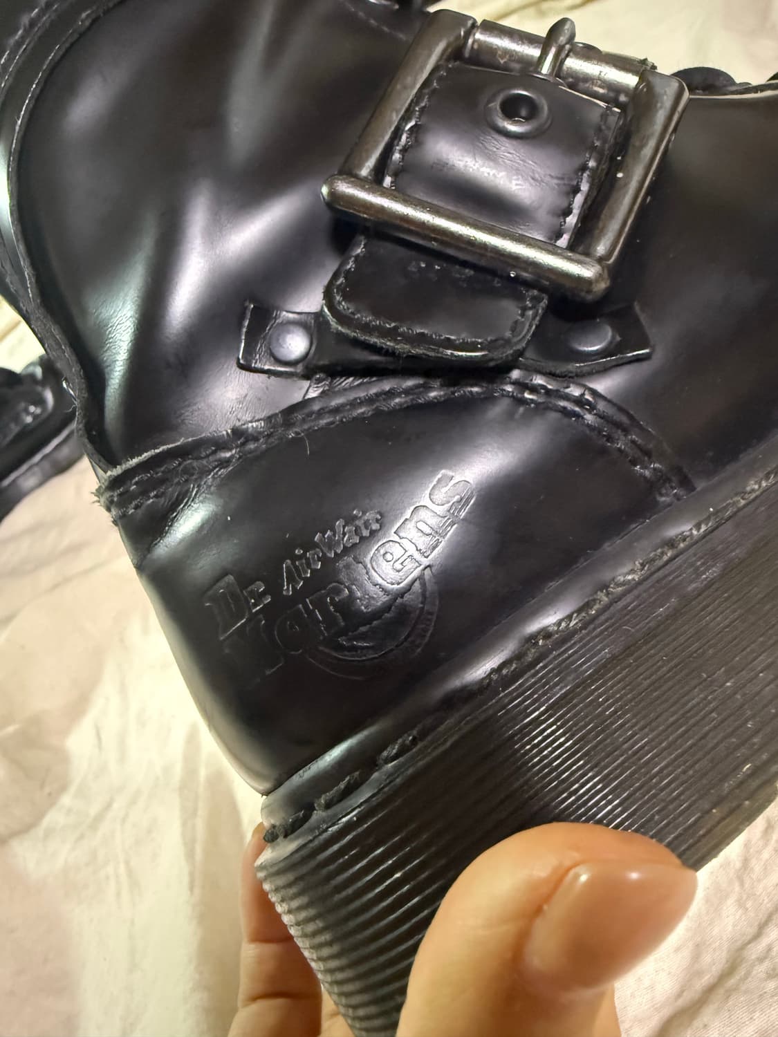 닥터마틴 트라이엄프 1460 바이커 부츠 블랙 상품이미지5