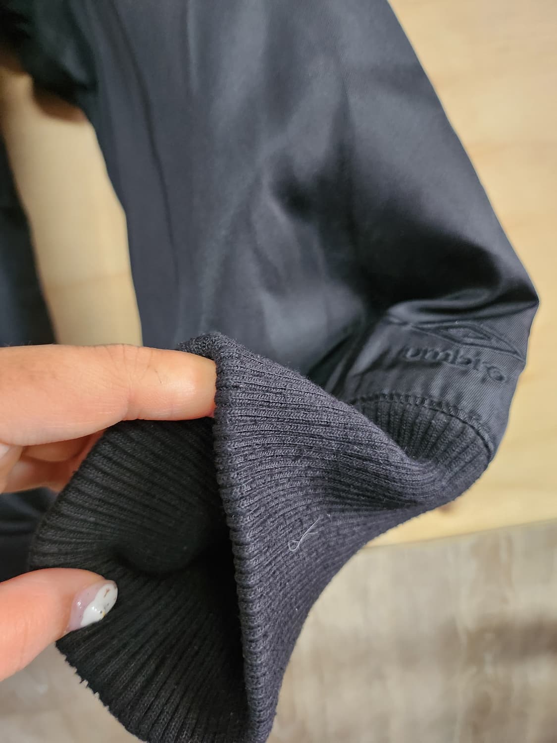 837) 엄브로 블랙 퀄팅 봄버 자켓 상품이미지5