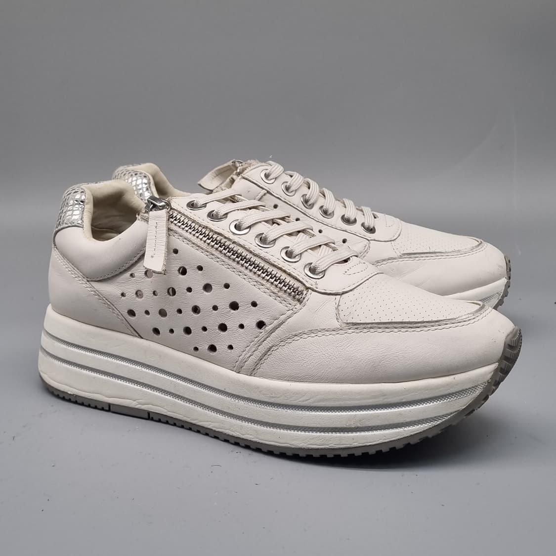 제옥스 켄시 레더 여성스니커즈245 굽5 상품이미지1