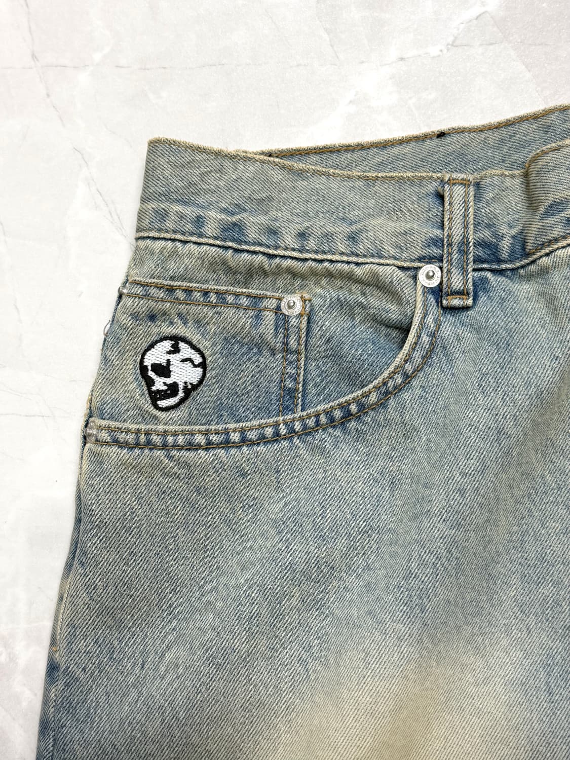 위캔더스 SKULL WASHED PANTS (S.DENIM) 상품이미지4