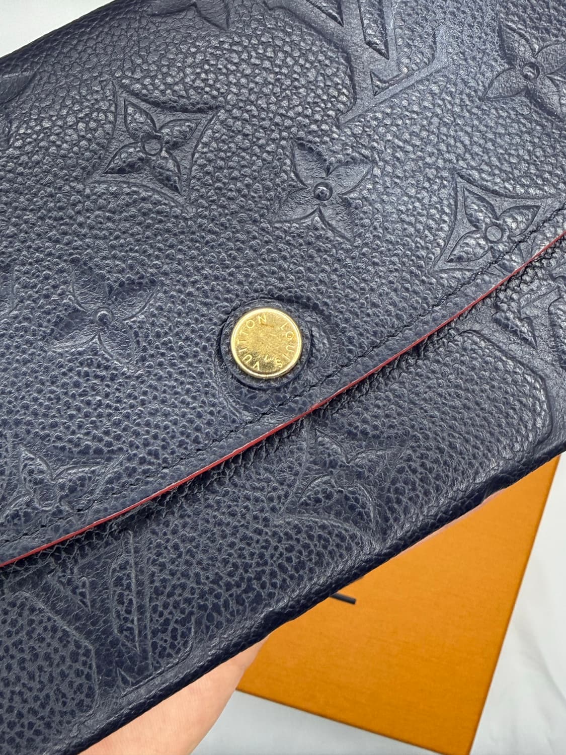 루이비통 앙프렝뜨 사라 월릿 장지갑(네이비) 상품이미지2