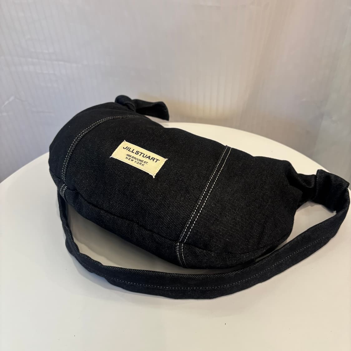 정품 질스튜어트 데님 호보 크로스백     상품이미지3