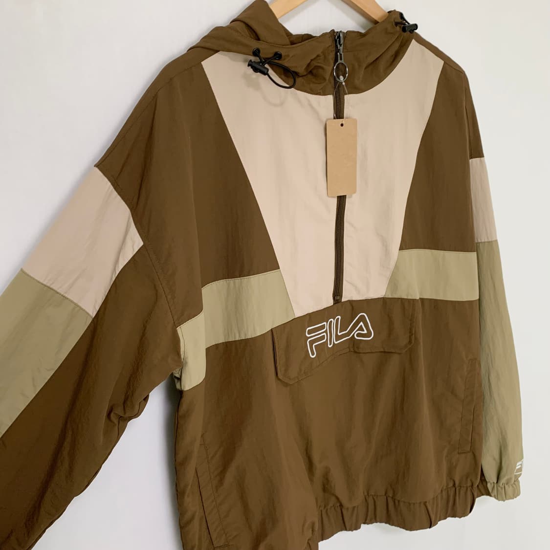 휠라 FILA 재팬 일본빈티지 아노락후드반집업 바람막이 L 말차초코베이지 상품이미지3