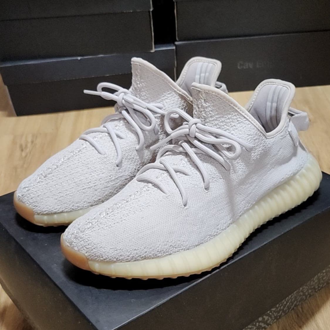 아디다스 285 이지부스트 세서미 350 상품이미지1