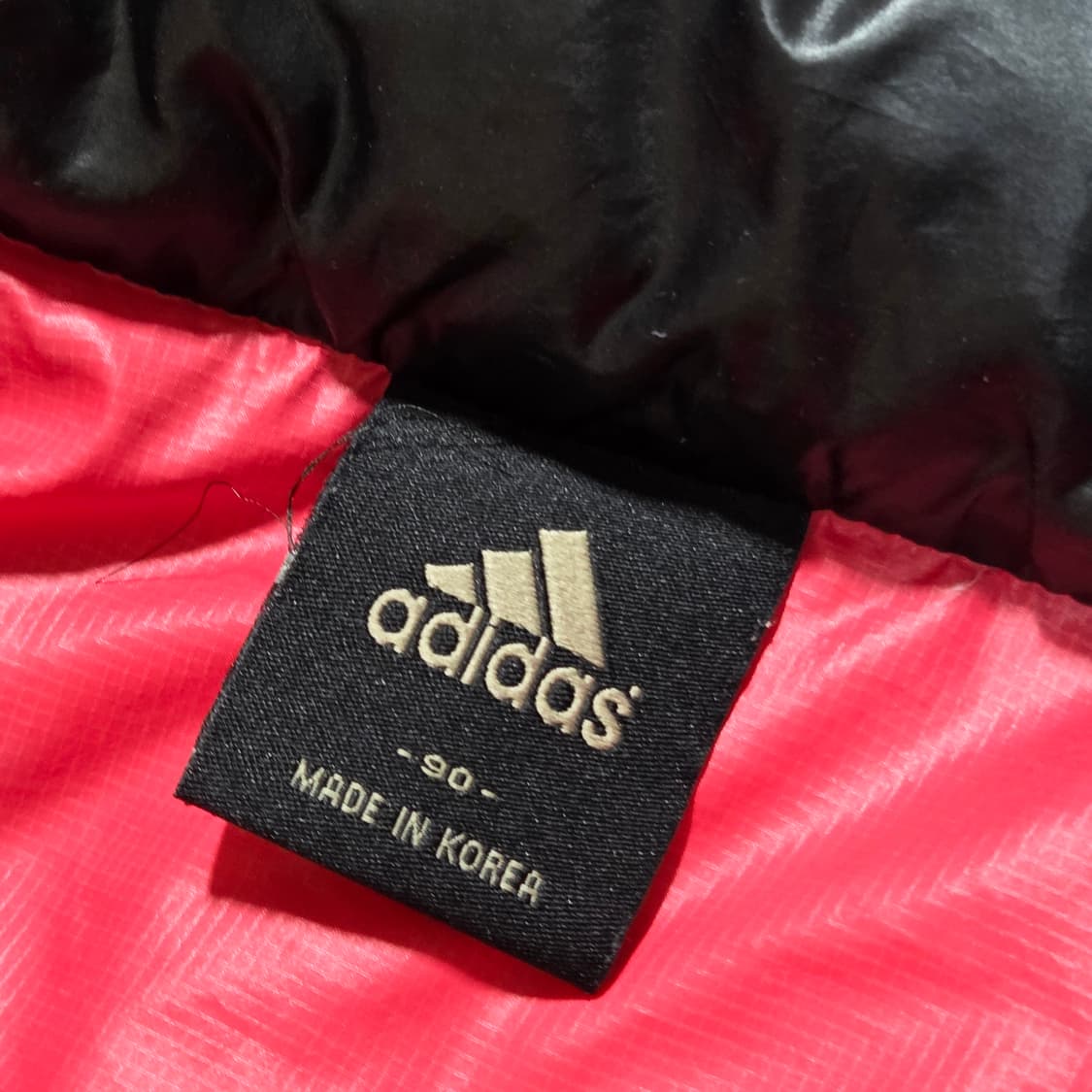 아디다스 핑크 로고 블랙 구스다운 경량 패딩 상품이미지7