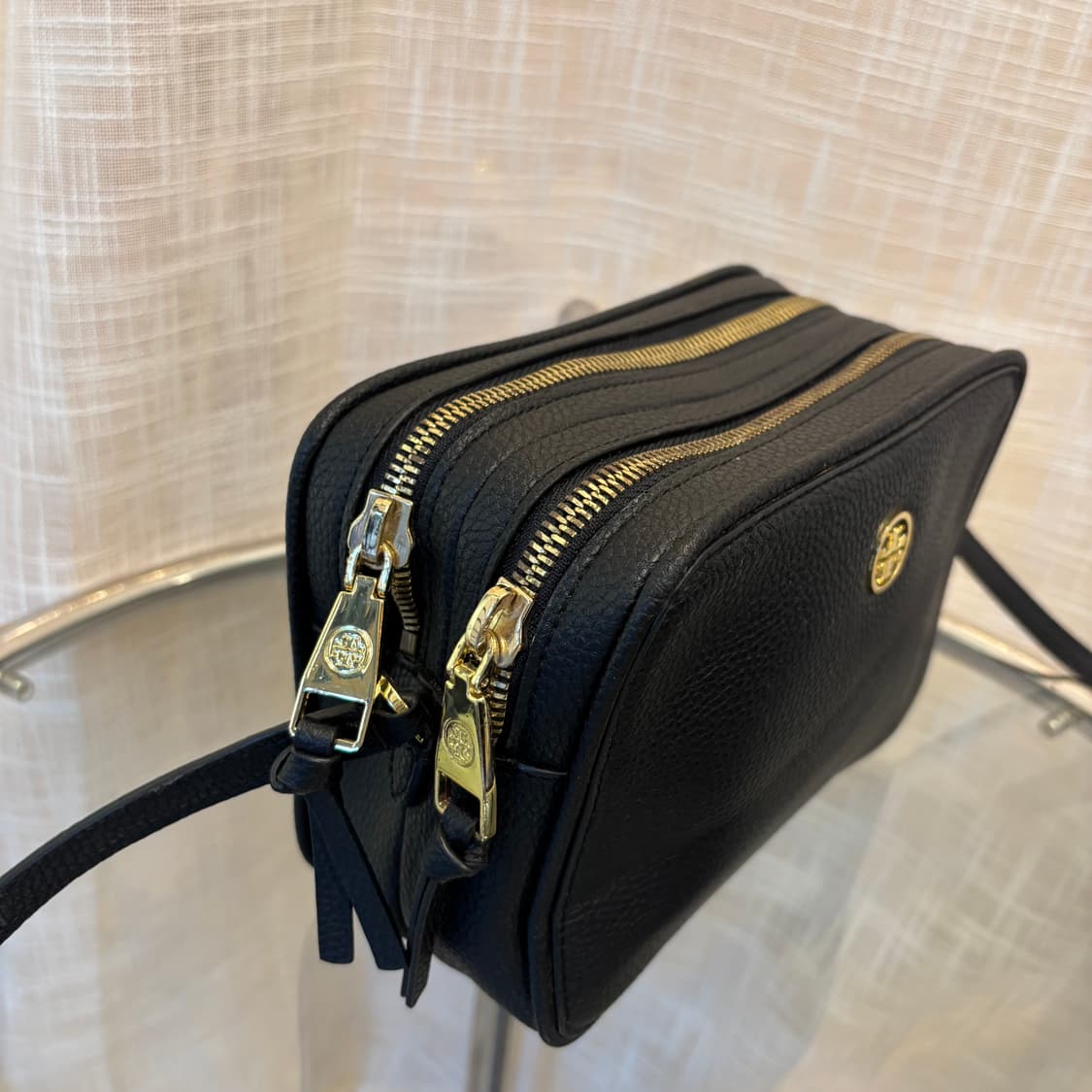 정품 토리버치 사각 크로스백     상품이미지4