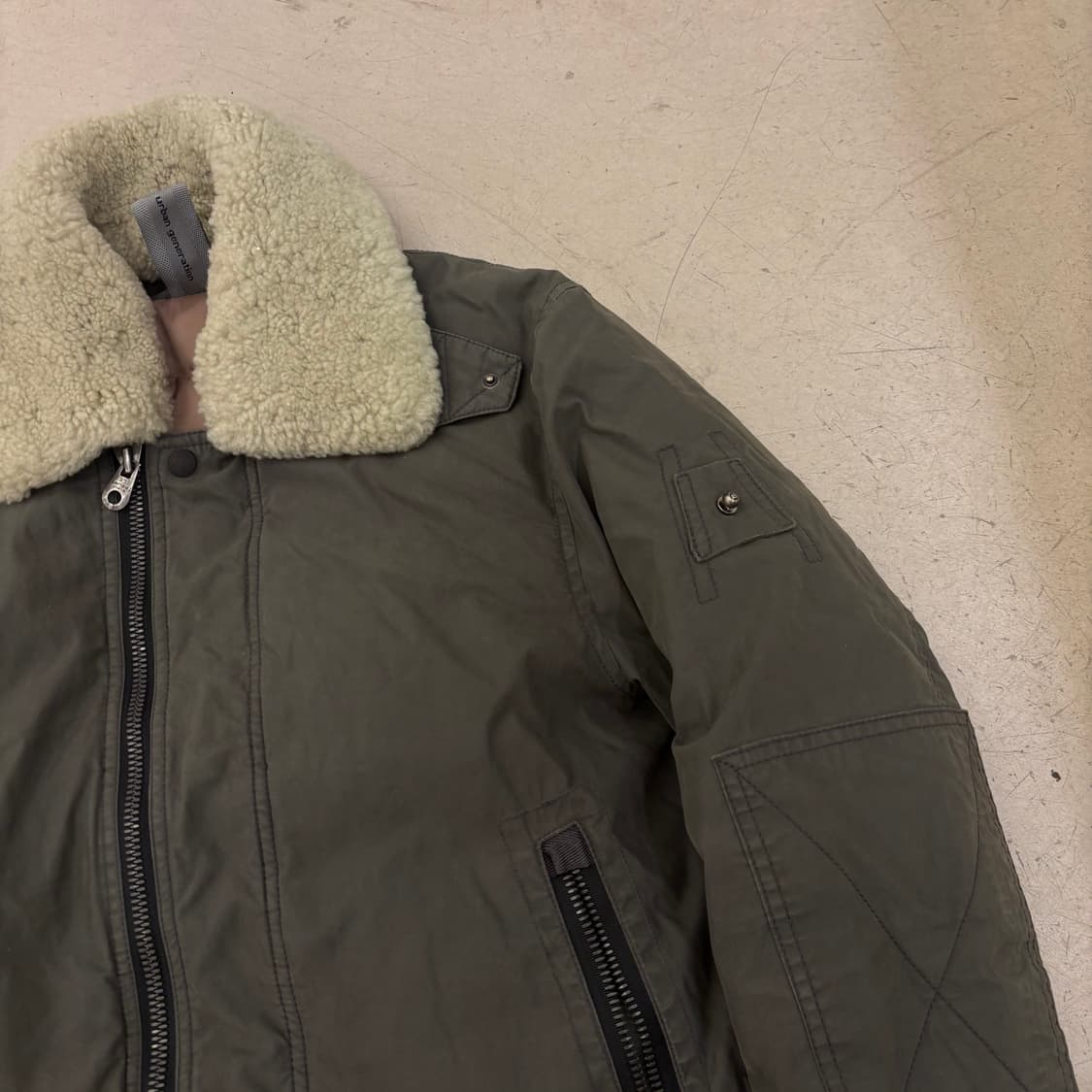 시리즈 카키 양털 봄버 자켓 상품이미지2