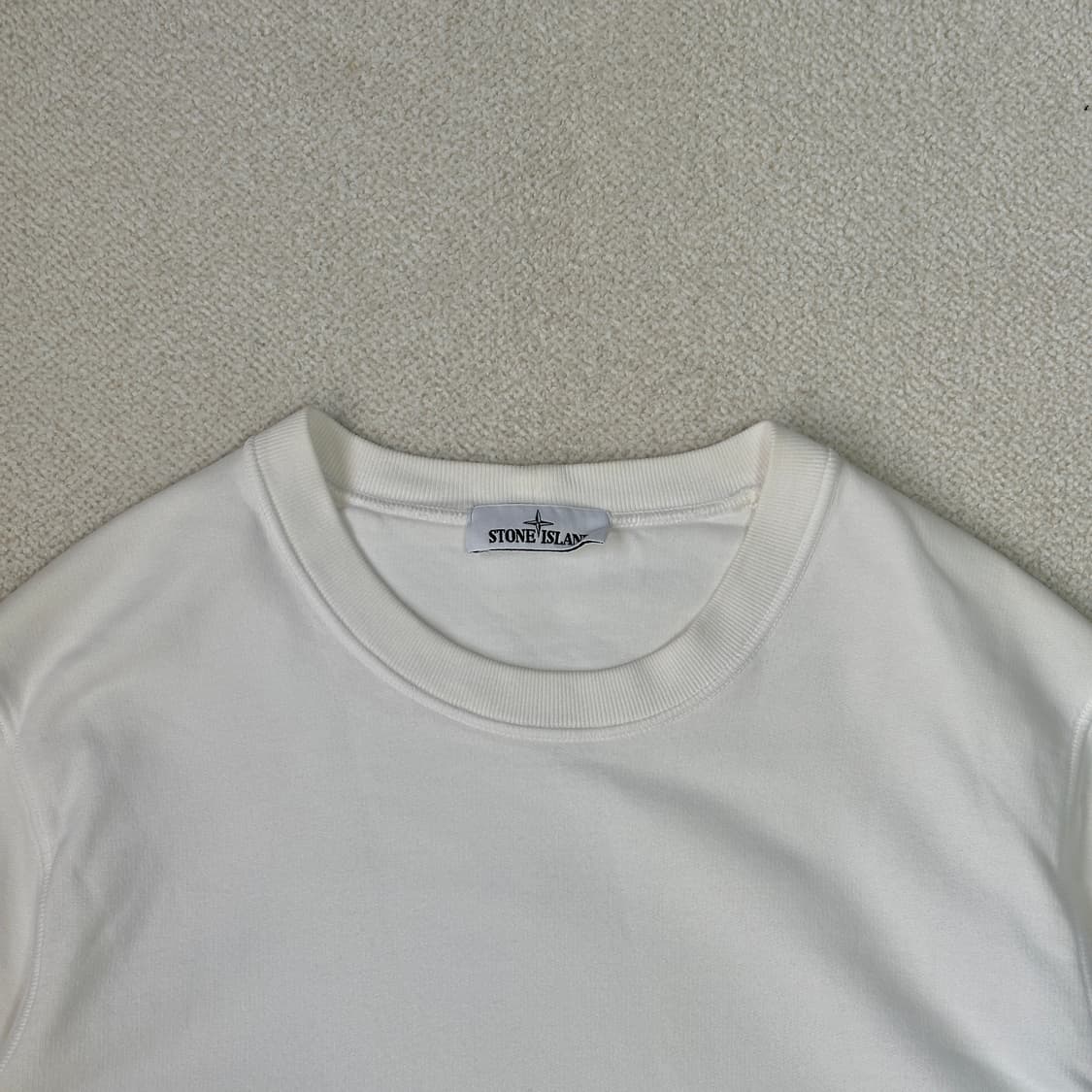 스톤아일랜드 21FW 와펜패치 크루넥 기모 맨투맨 상품이미지5