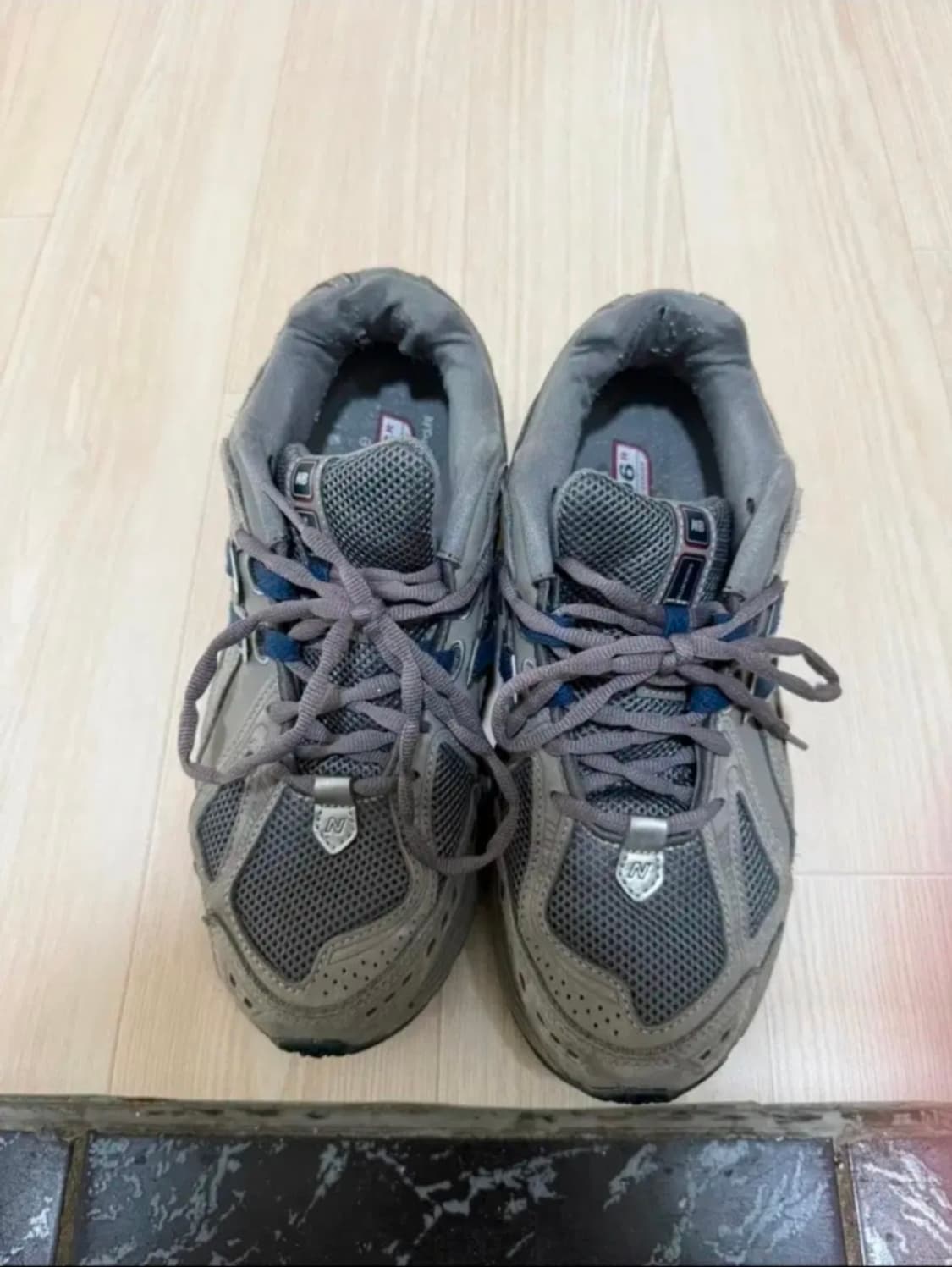 뉴발란스 1906R 차콜 그레이팝니다 상품이미지5