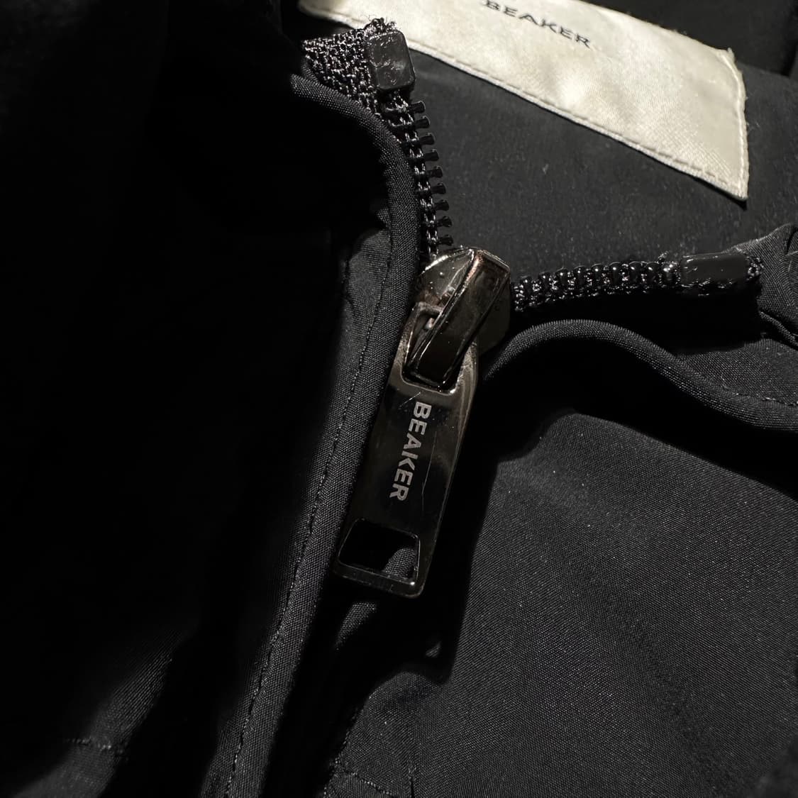 Beaker 비이커 구스다운 푸퍼 숏패딩 블랙 상품이미지7