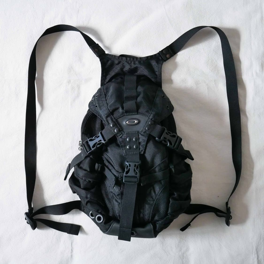 오클리 테크 백팩 상품이미지1