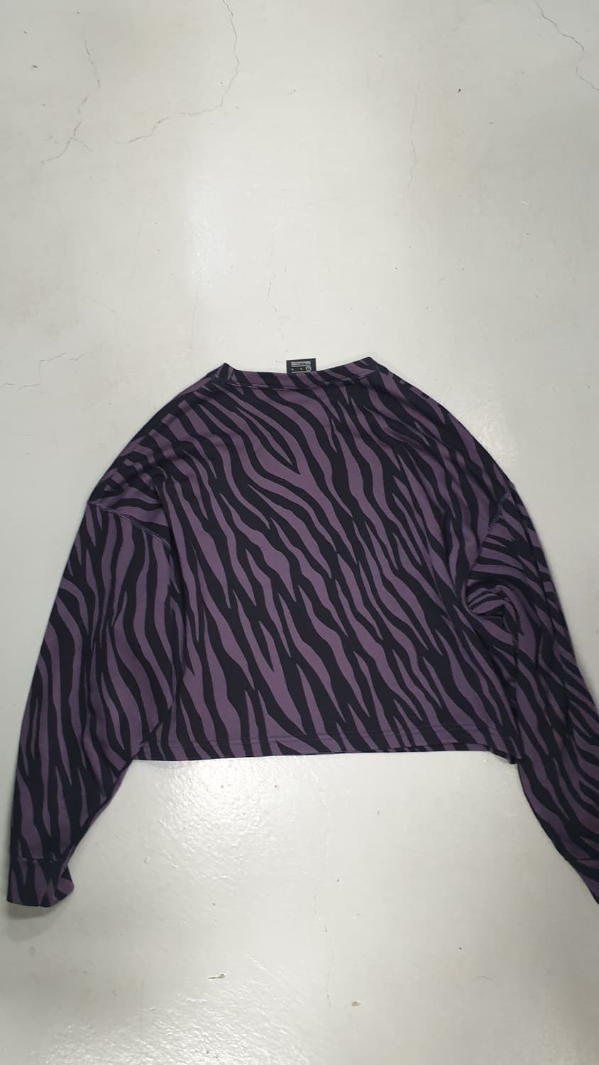나이키 퍼플/블랙 지브라 크롭 긴팔티L 상품이미지2