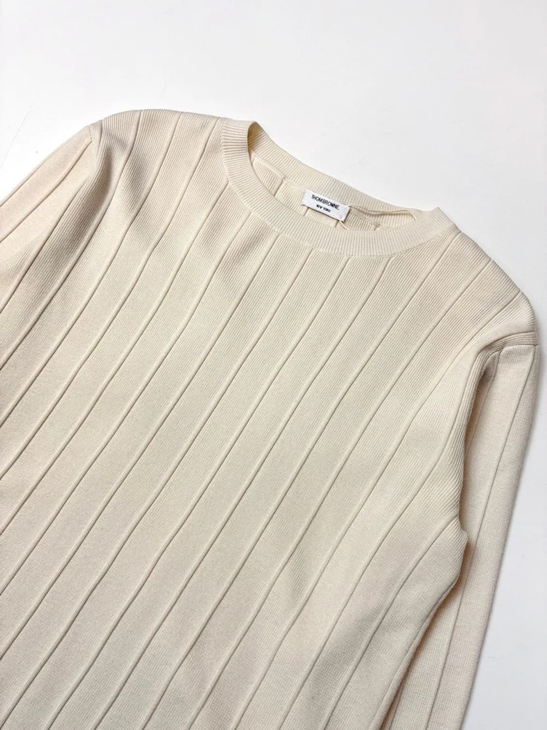 톰브라운 이태리 울 오리지널 니트 PN5620    상품이미지2