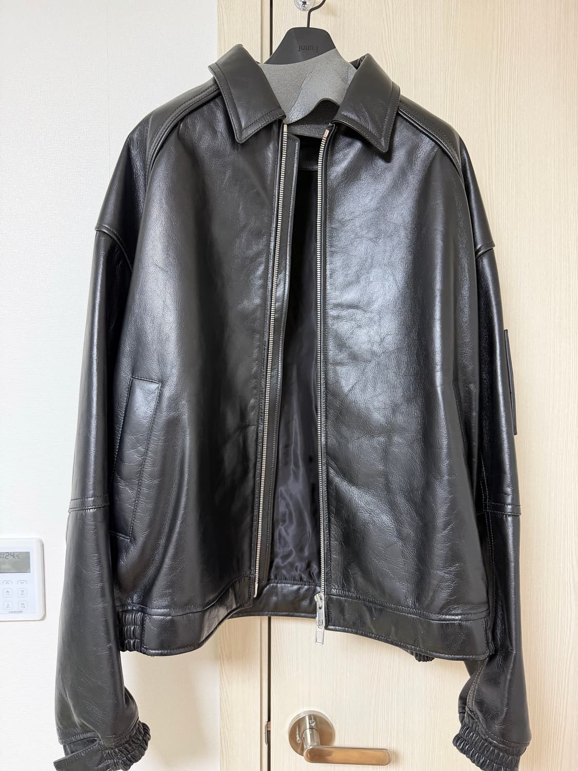 준지 워싱 레더 스탠칼라 항공 점퍼 블랙 상품이미지3