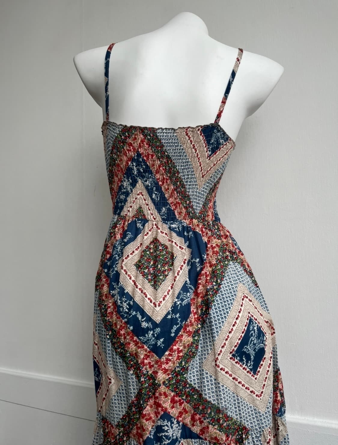 네이비 빈티지 패턴 슬리브리스 롱 원피스 상품이미지5