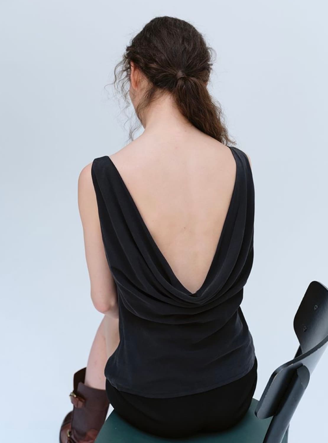 back drape sleeveless blouse (black m) 상품이미지1