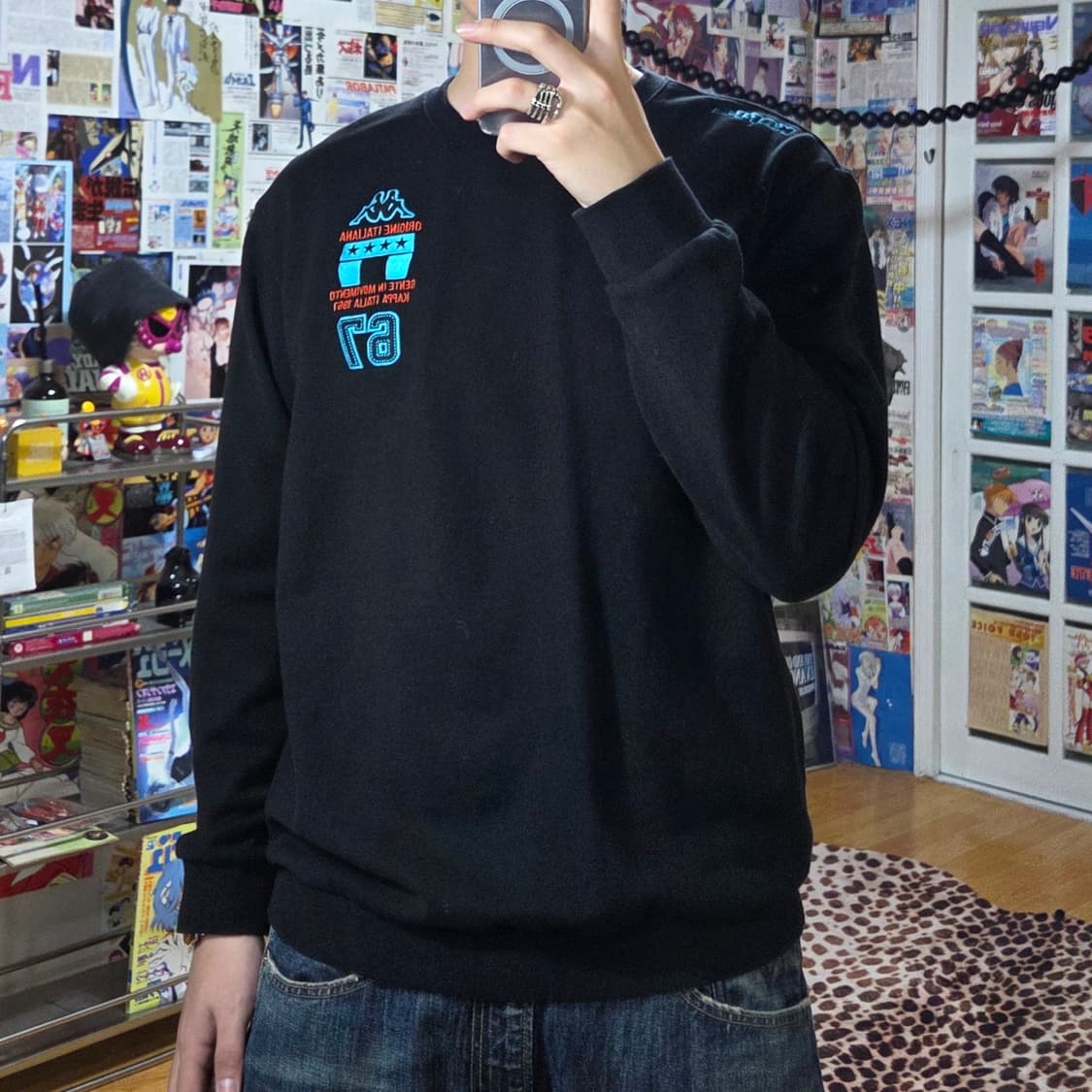 카파 올드스쿨 블루 자수 블랙 맨투맨 상품이미지1