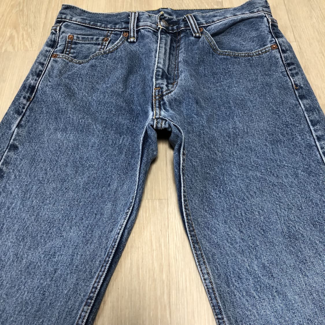 (29) 리바이스 Levi's 505 레귤러핏 워시드 연청 데님 상품이미지4