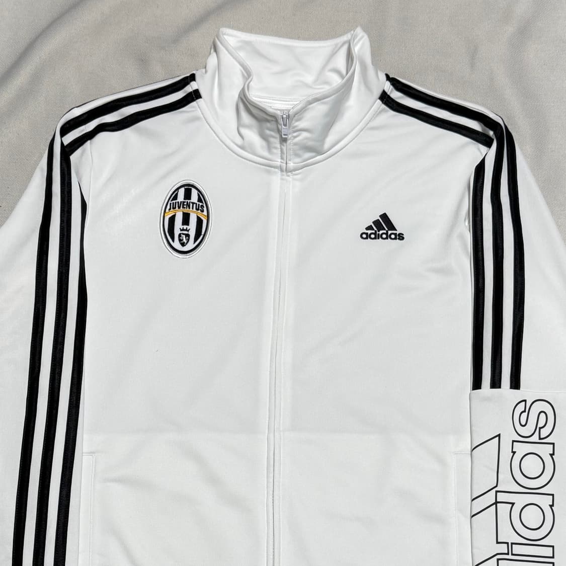 L 아디다스 유벤투스 화이트 트랙탑 상품이미지1