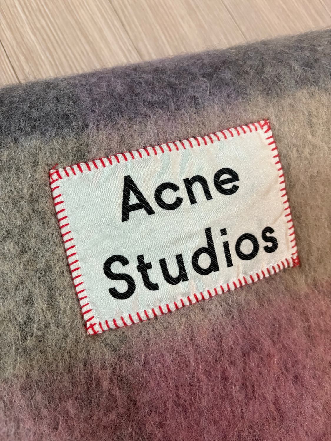 아크네 컬러블록 목도리 구버전 판매합니다.  상품이미지2