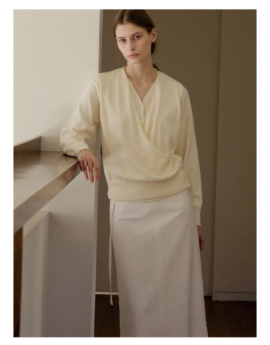 킨더살몬 Gudrun Draped Knit Cream 상품이미지5