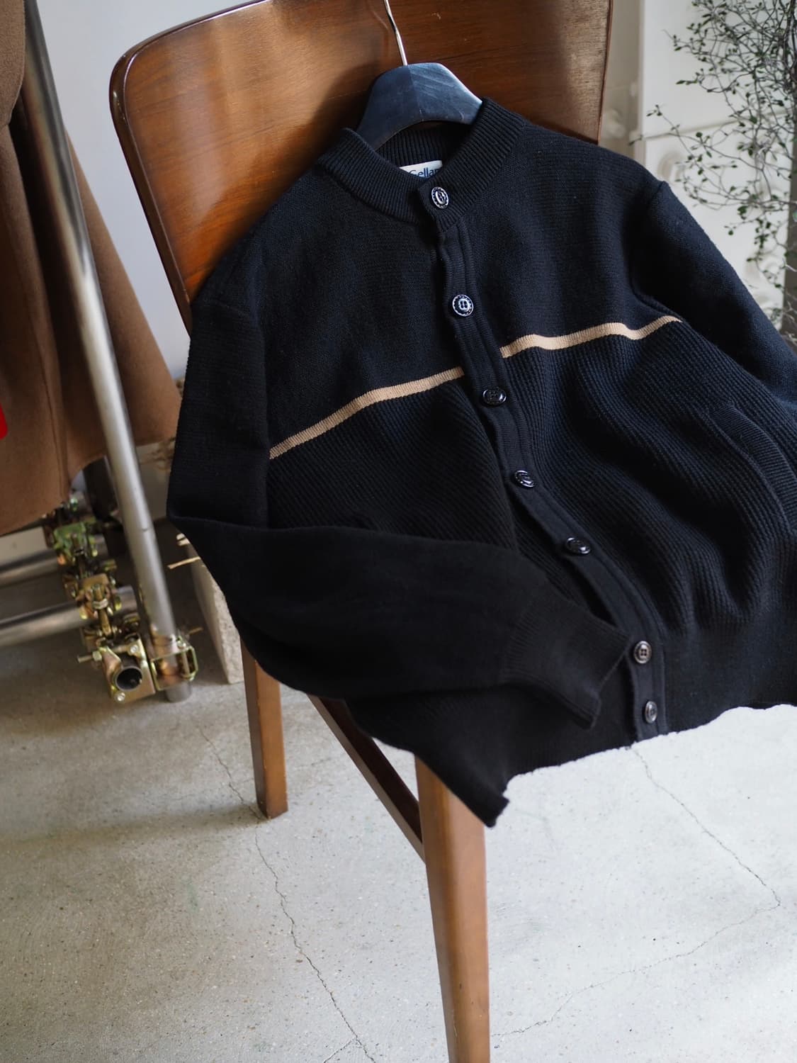 1990's vintage leather patch cardigan 상품이미지2